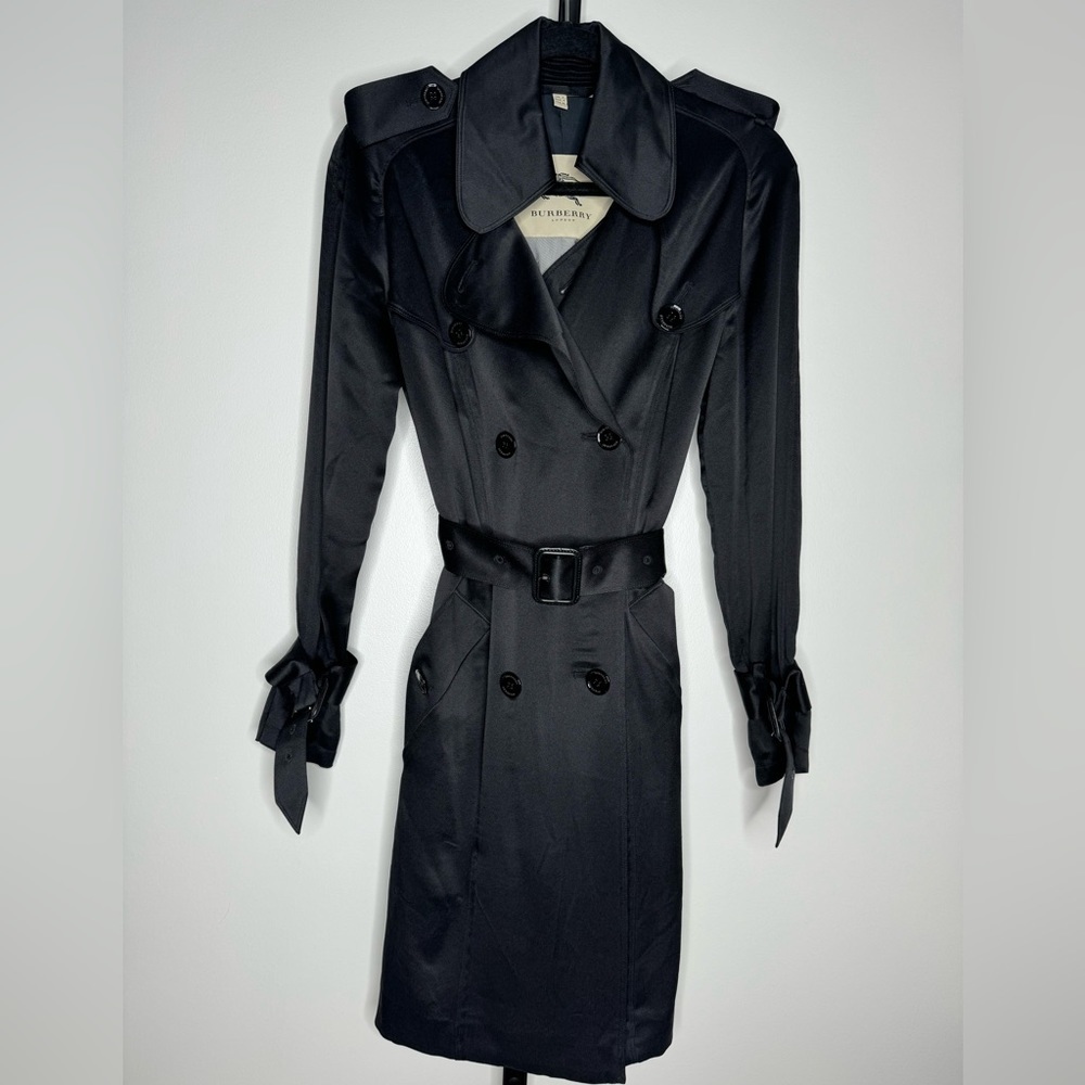 Burberry Silk Women's Trench Coat - Timeless Elegance 🌟 - Picture 3 of 11